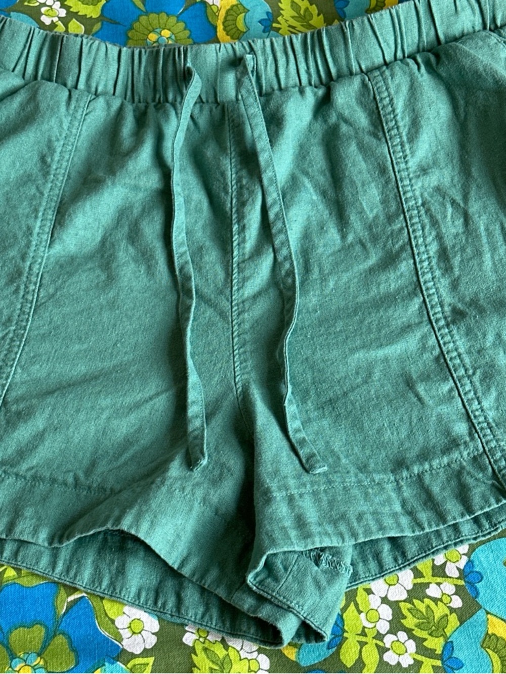 Women’s Elastic-Waist Casual Shorts Old Navy green drawstring summer pockets - Picture 7 of 16